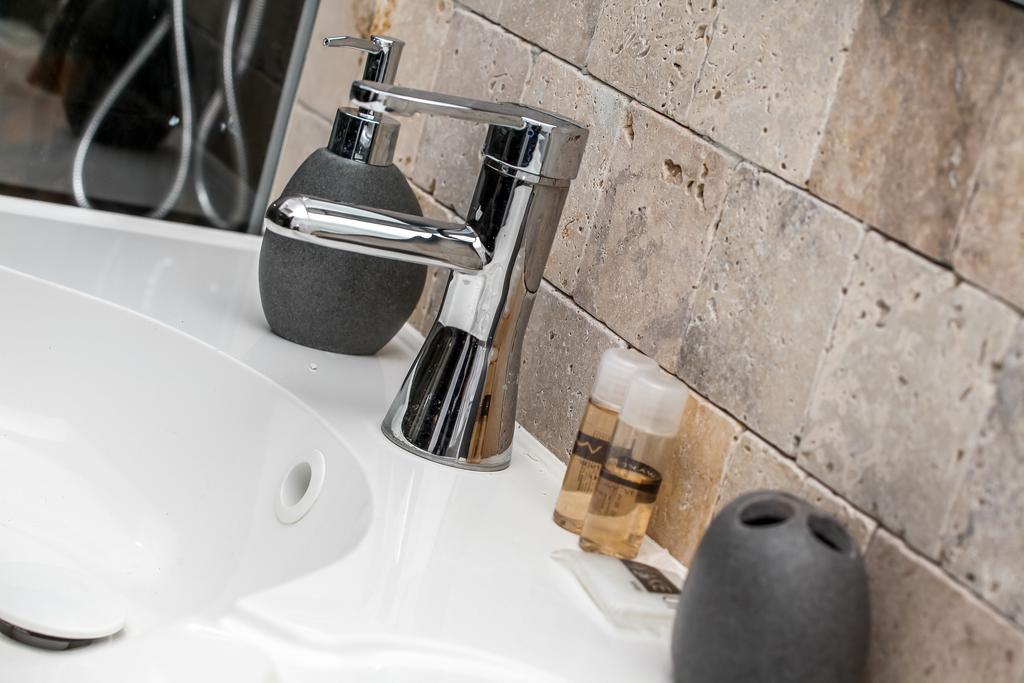 City Center Oasis Apartman Bukarest Kültér fotó
