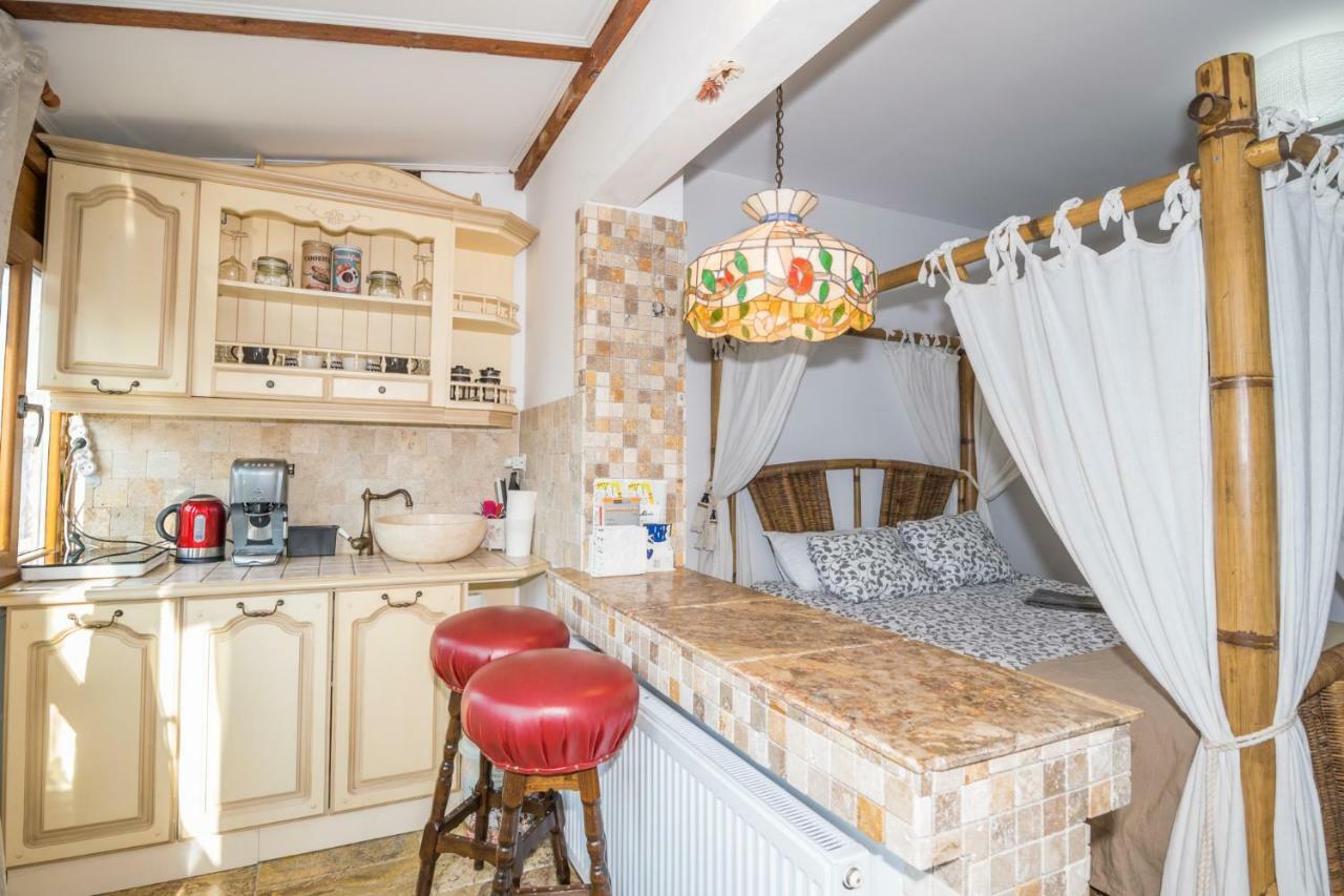 City Center Oasis Apartman Bukarest Kültér fotó